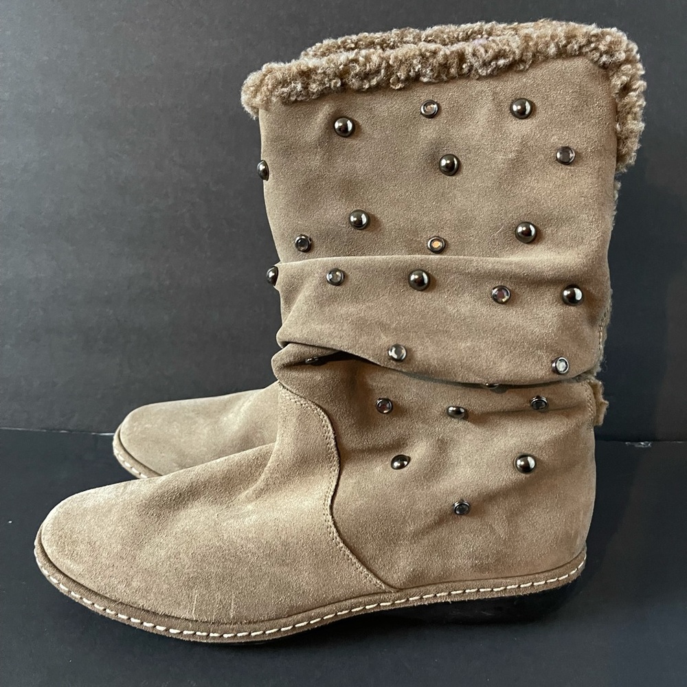 Stuart Weitzman Sz 7.5 Taupe Tan Suede Slouch Studded Fur Lined Ankle Boots